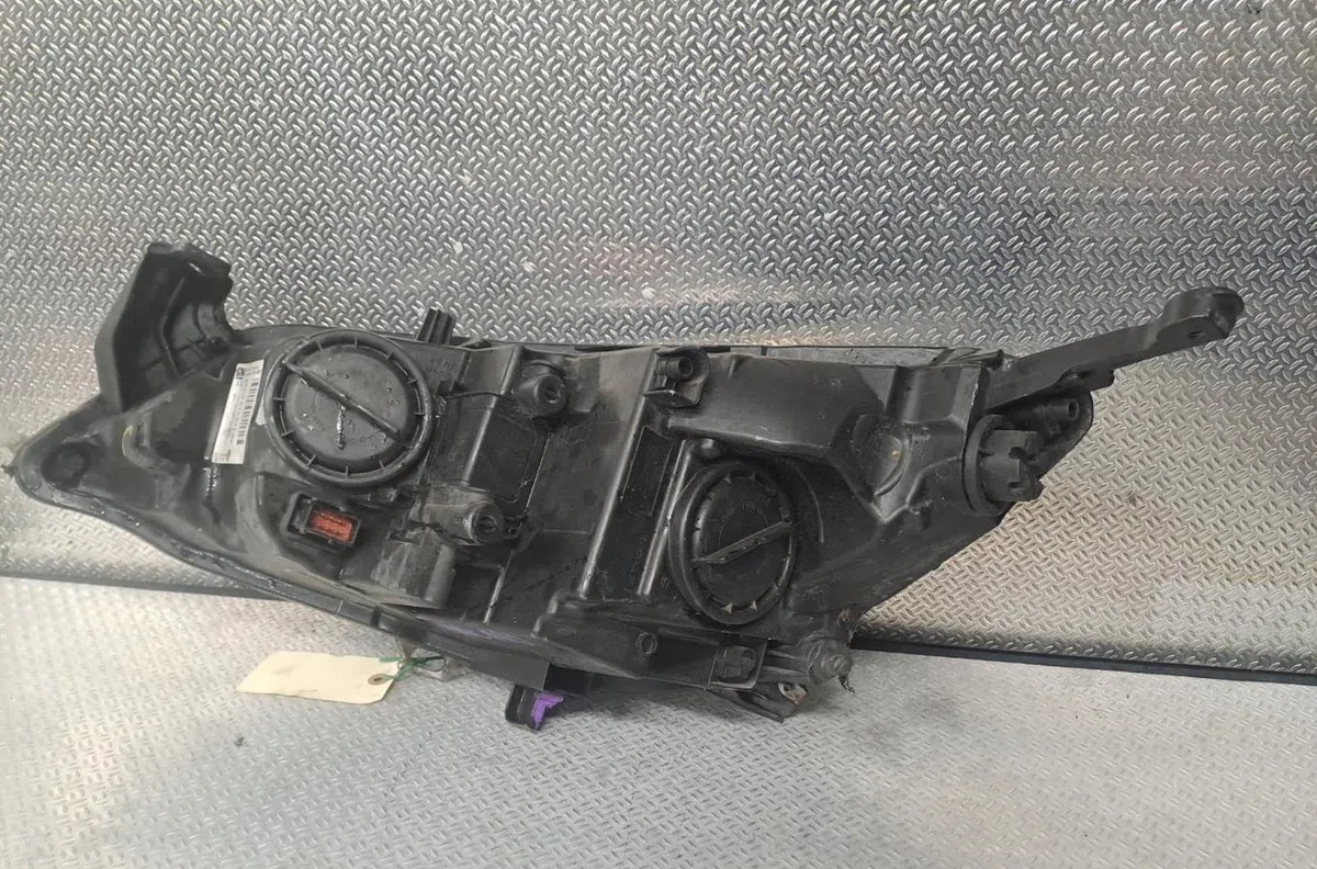 Phare droit Opel ASTRA J (P10) 1.3 cdti (68) (2009-2015) 5 portes occasion