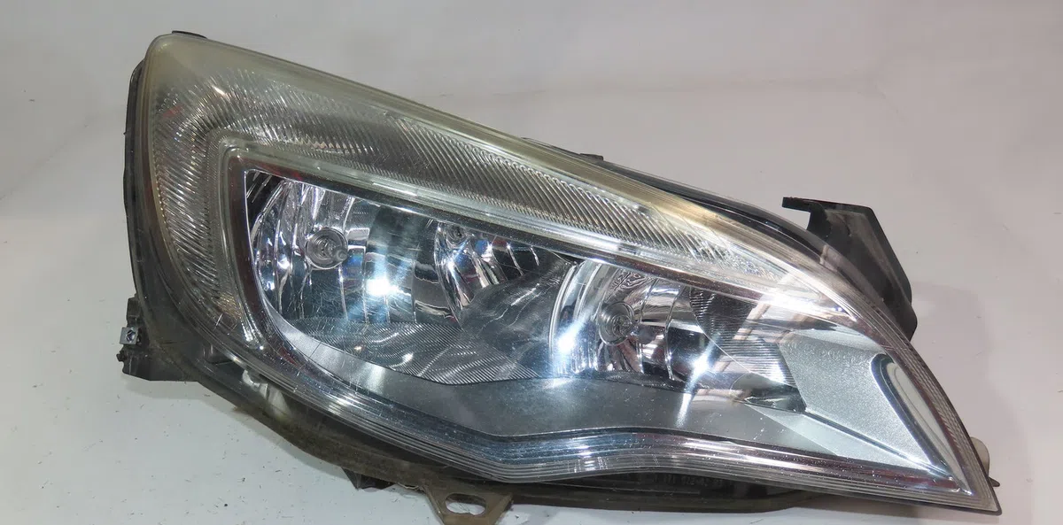 Phare droit Opel ASTRA J (P10) 1.7 cdti (68) (2009-2015) occasion