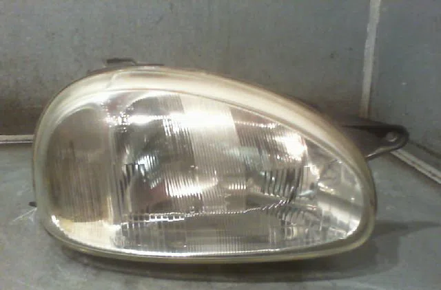 Phare droit OPEL COMBO 1995 occasion