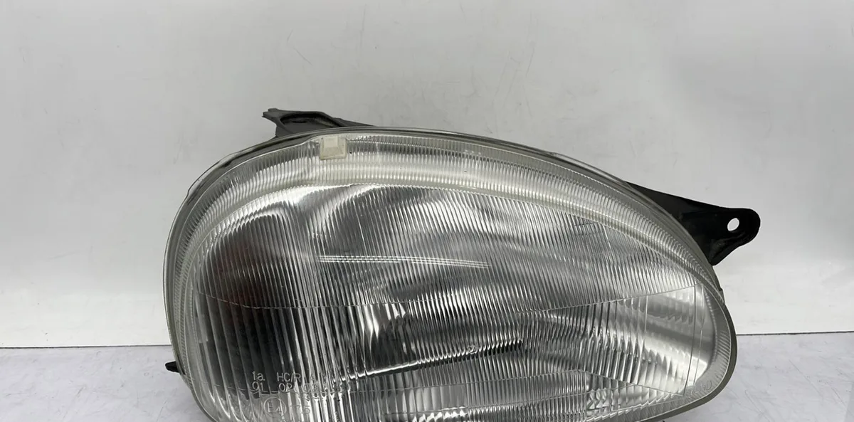 Phare droit OPEL CORSA B PHASE 1 occasion