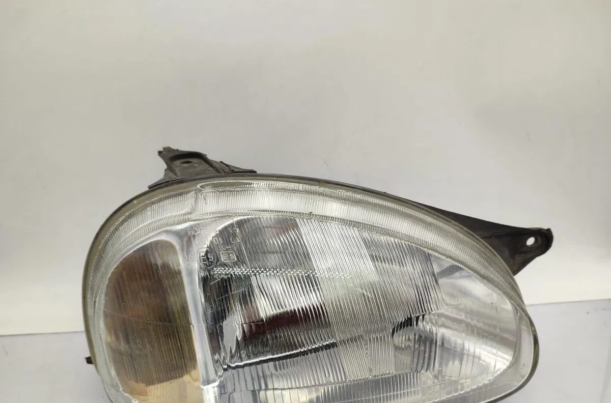 Phare droit OPEL CORSA B PHASE 2 occasion