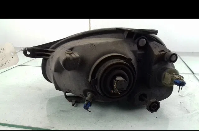Phare droit Opel CORSA B (S93) 1.5 d (f08, f68, m68) (1993-2000) occasion