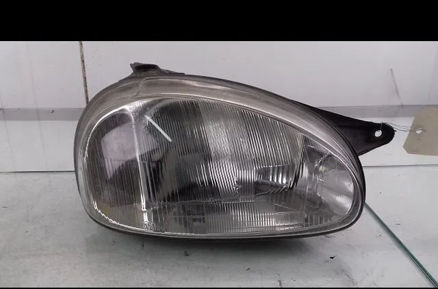 Phare droit Opel CORSA B (S93) 1.5 d (f08, f68, m68) (1993-2000) occasion