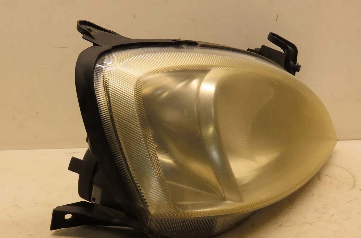 Phare droit Opel CORSA C (X01) 1.0 (f08, f68) (2000-2003) occasion