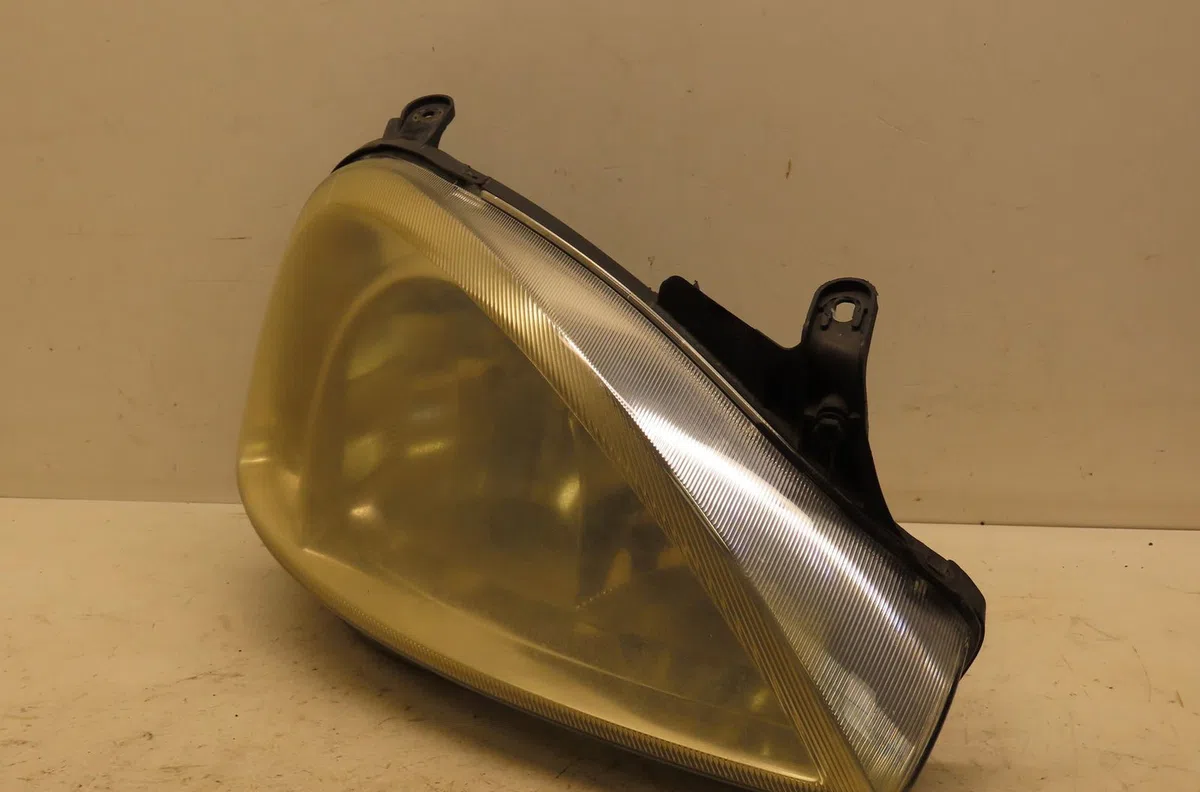 Phare droit Opel CORSA C (X01) 1.0 (f08, f68) (2000-2003) occasion