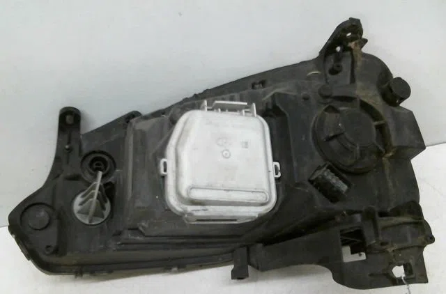 Phare droit Opel CORSA C (X01) 1.2 (f08, f68) (2000-2009) occasion