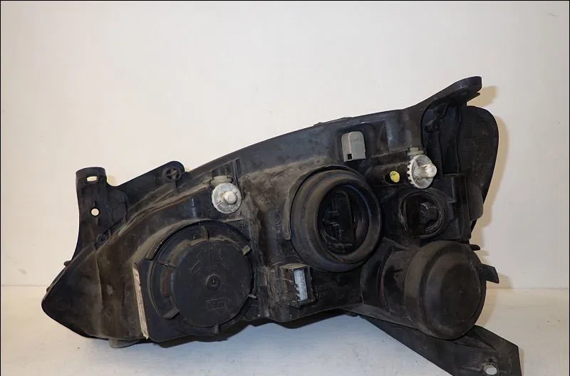 Phare droit Opel CORSA C (X01) 1.2 (f08, f68) (2000-2009) occasion
