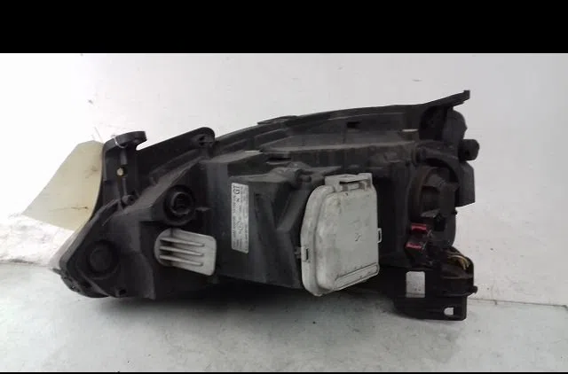 Phare droit Opel CORSA C (X01) 1.2 (f08, f68) (2000-2009) occasion