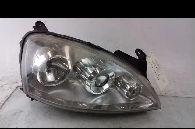 Phare droit Opel CORSA C (X01) 1.2 (f08, f68) (2000-2009) occasion