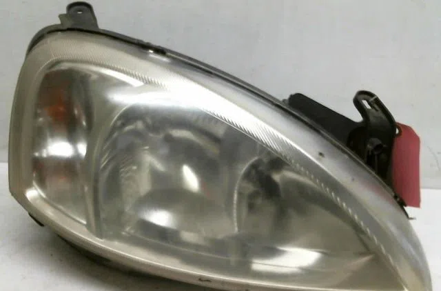 Phare droit Opel CORSA C (X01) 1.2 twinport (f08, f68) (2004-2009) occasion