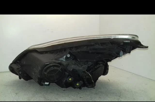Phare droit Opel CORSA D (S07) 1.0 (l08, l68) (2009-2014) 3 portes occasion