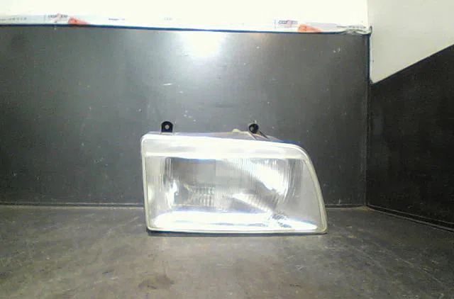 Phare droit Opel FRONTERA A Sport (U92) 2.5 tds (1996-1998) occasion