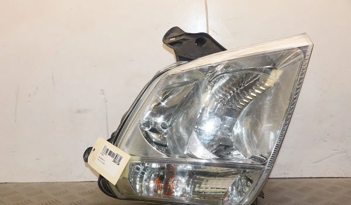 Phare droit Opel MERIVA A Monospace (X03) 1.4 16v twinport (e75) (2004-2010) occasion