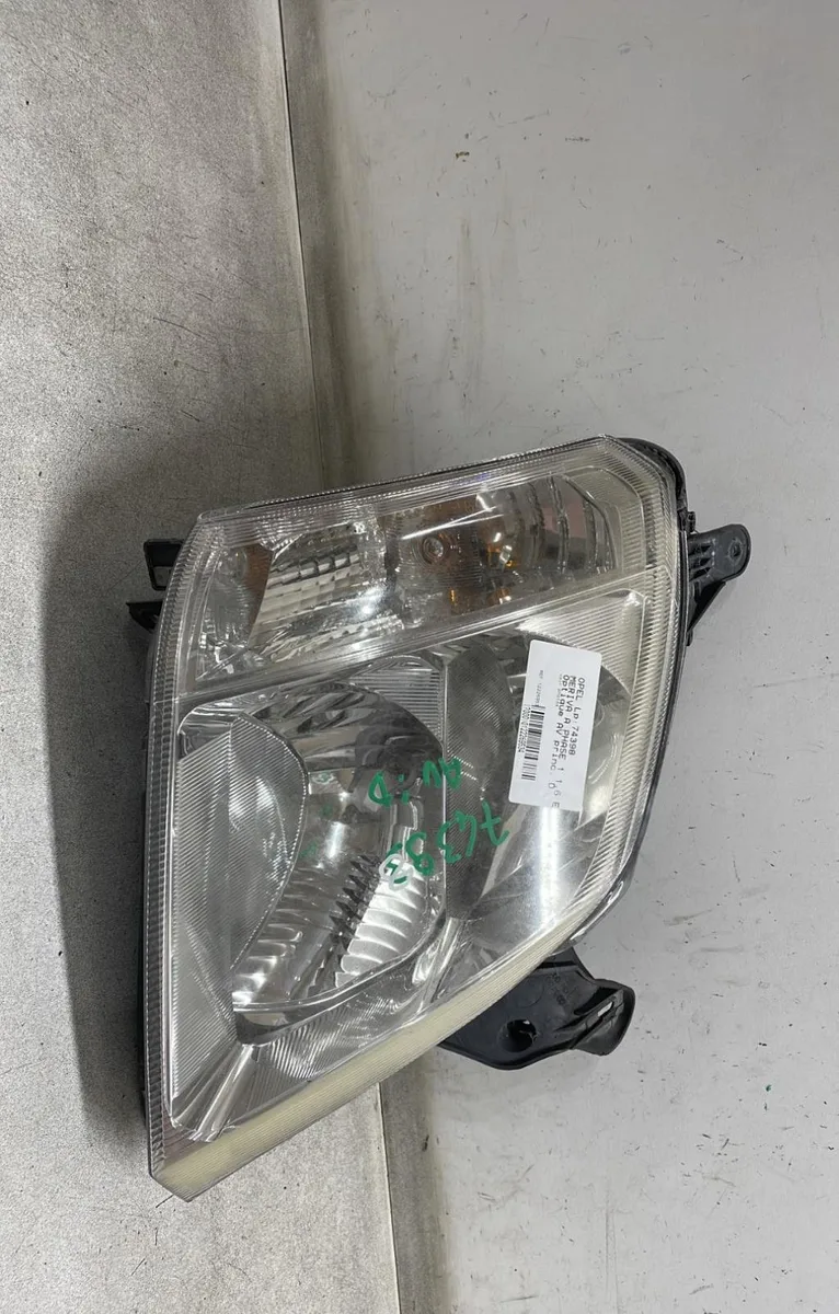 Phare droit Opel MERIVA A Monospace (X03) 1.6 16v (e75) (2003-2006) occasion
