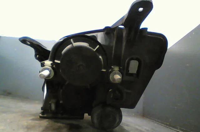 Phare droit Opel MERIVA A Monospace (X03) 1.7 cdti (e75) (2003-2010) occasion