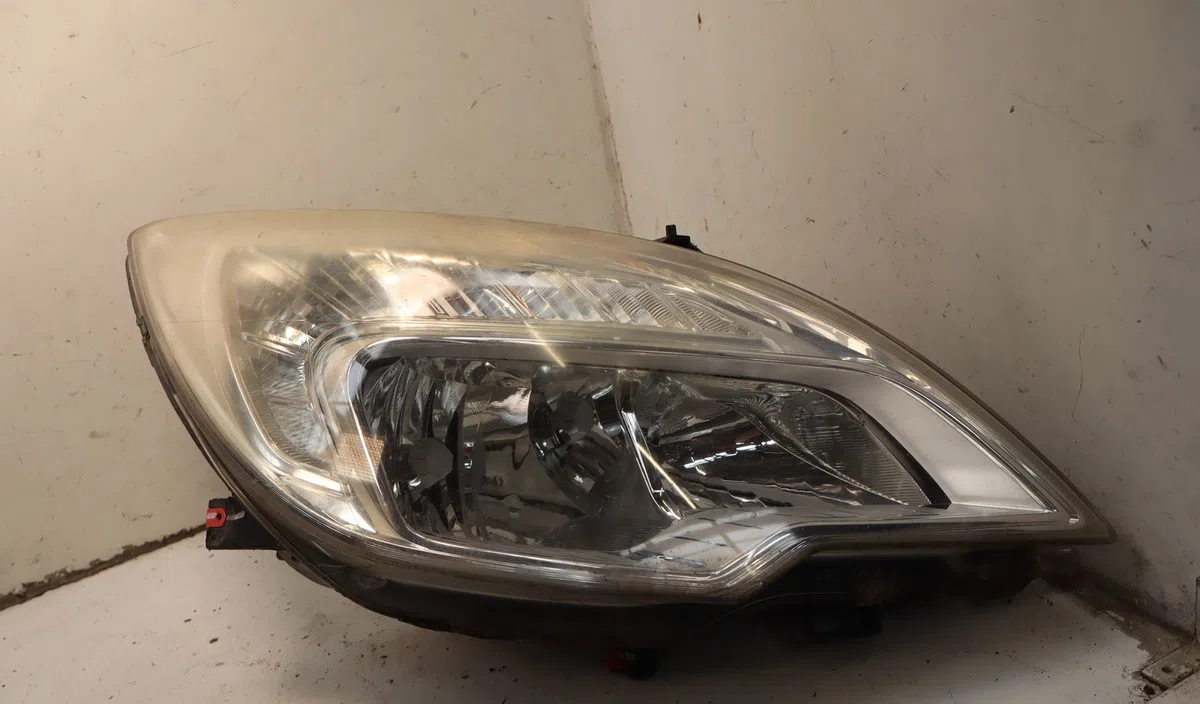 Phare droit Opel MERIVA B Monospace (S10) 1.3 cdti (75) (2010-2013) occasion