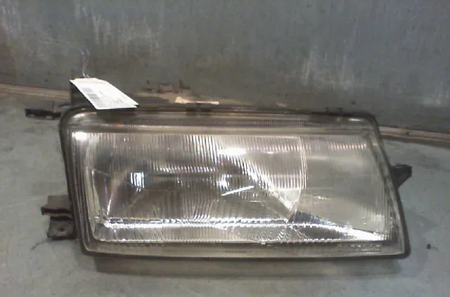 Phare droit OPEL VECTRA 1995 occasion