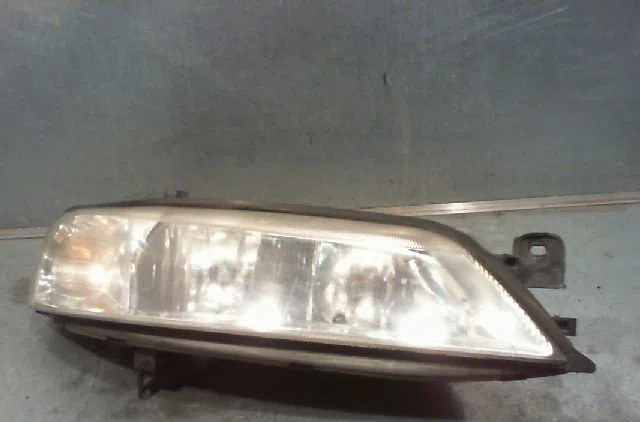 Phare droit OPEL VECTRA 2001 occasion