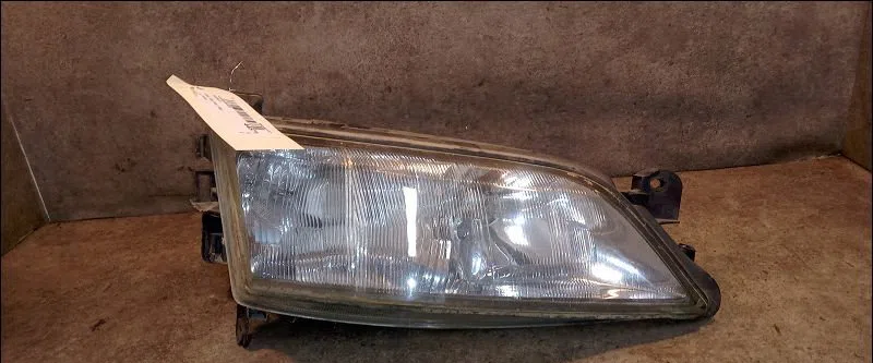 Phare droit Opel VECTRA B 3-5 portes (J96) 2.0 i 16v (f68) (1995-2000) occasion