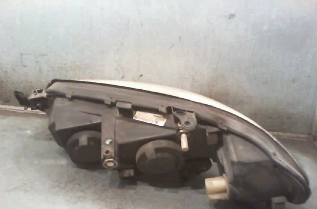 Phare droit Opel VECTRA B (J96) 1.6 i 16v (f19) (1995-2002) occasion