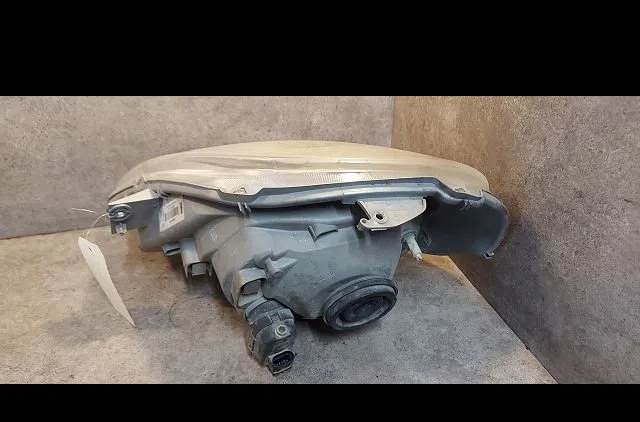 Phare droit Opel VIVARO A Fourgon (X83) 1.9 dti (f7) (2001-2014) occasion