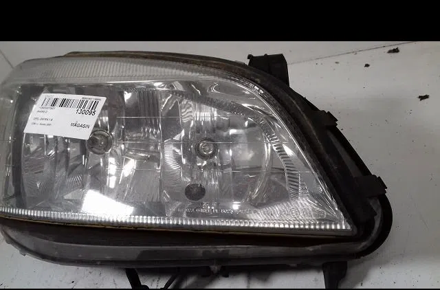 Phare droit Opel ZAFIRA A Monospace (T98) 1.8 16v (f75) (1999-2000) occasion