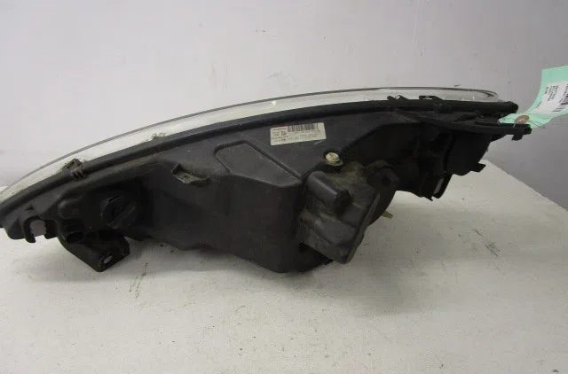 Phare droit PEUGEOT 1007  1.4 HDI occasion