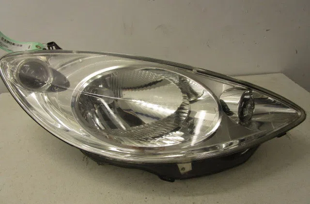 Phare droit PEUGEOT 1007  1.4 HDI occasion