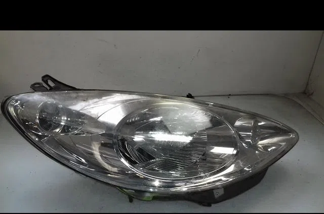 Phare droit Peugeot 1007 (KM_) 1.4 hdi (2005) occasion