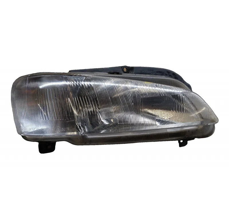 PHARE DROIT PEUGEOT 106 00006205P4