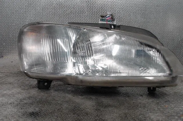 Phare droit PEUGEOT 106  106 PHASE 2 occasion