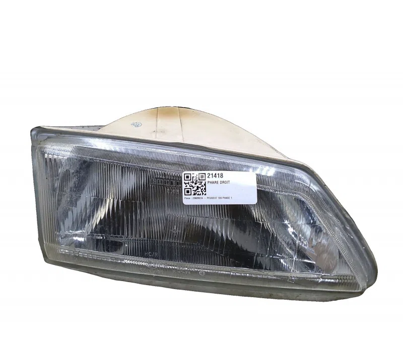 PHARE DROIT PEUGEOT 106 6205C2