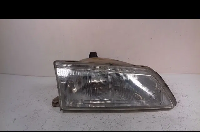 Phare droit Peugeot 106 I (1A, 1C) 1.0 (1991-1996) occasion