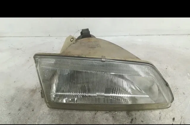Phare droit Peugeot 106 I (1A, 1C) 1.5 d (1994-1996) occasion