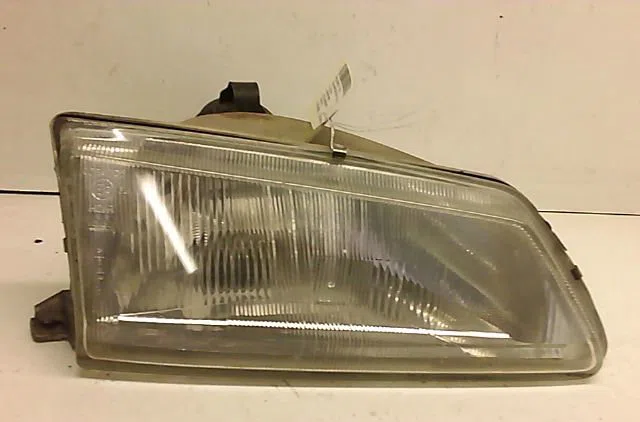 Phare droit PEUGEOT 106 occasion