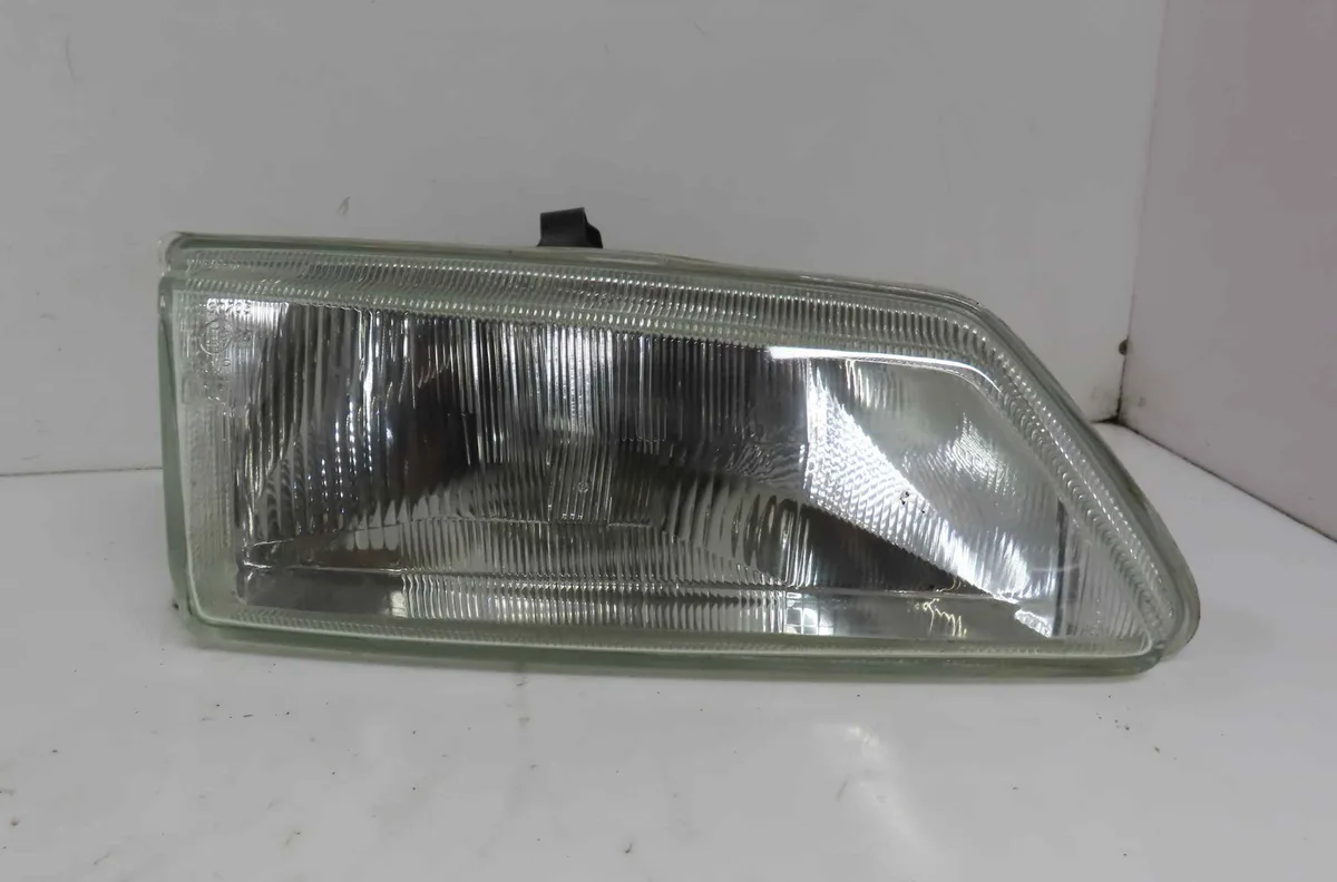Phare droit PEUGEOT 106 occasion