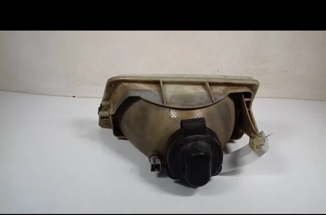Phare droit Peugeot 205 I (741A-C) 1.7 diesel (1983-1987) occasion