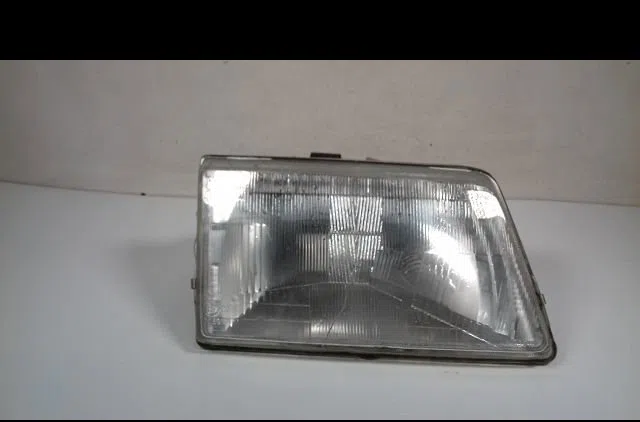 Phare droit Peugeot 205 I (741A-C) 1.7 diesel (1983-1987) occasion