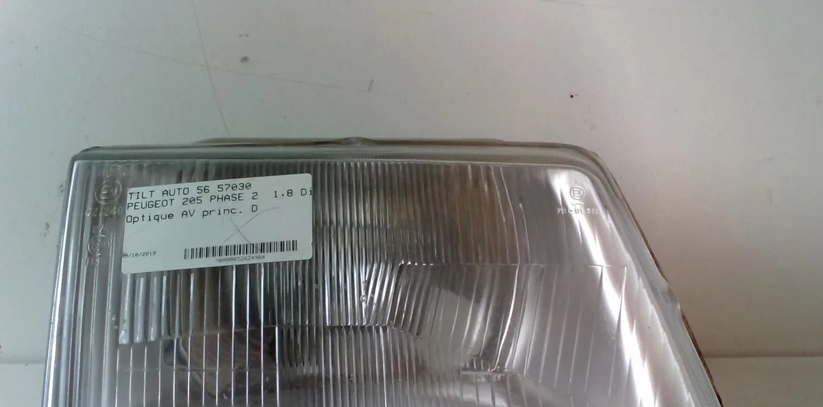 Phare droit Peugeot 205 II (20A-C) 1.7 diesel (1987-1998) occasion
