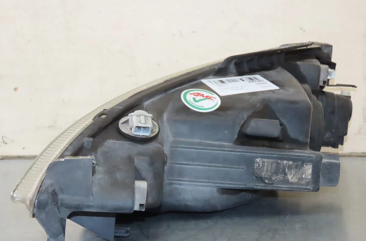 Phare droit PEUGEOT 206  1.6i 109ch occasion