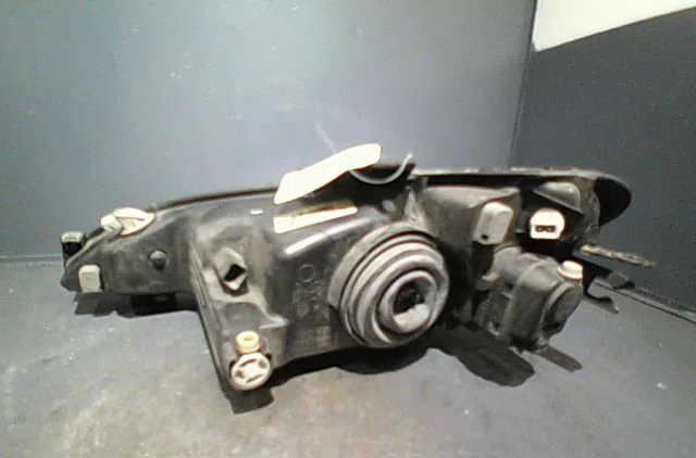 Phare droit Peugeot 206 3-5 portes (2A-C) 1.9 d (1998-2001) 5 portes occasion