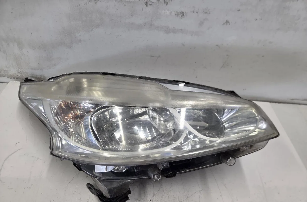 Phare droit PEUGEOT 208 1 PHASE 1 occasion
