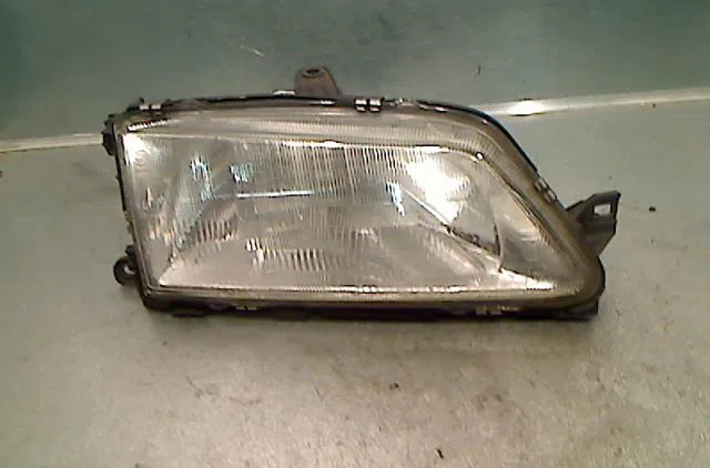 Phare droit PEUGEOT 306 1994 occasion