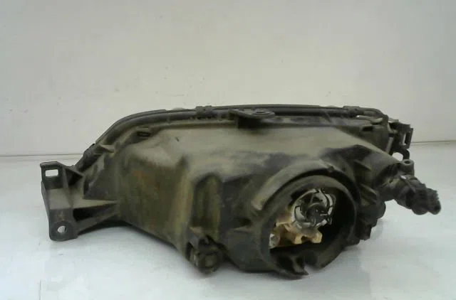Phare droit Peugeot 306 3-5 portes (7A, 7C, N3, N5) 1.4 (1993-2001) 5 portes occasion