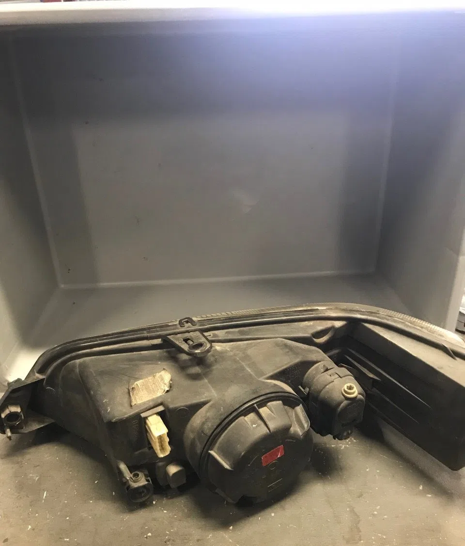 Phare droit Peugeot 306 3-5 portes (7A, 7C, N3, N5) 1.9 d (1994-2001) occasion