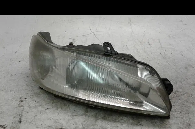 Phare droit Peugeot 306 3-5 portes (7A, 7C, N3, N5) 1.9 dt (1993-2001) occasion