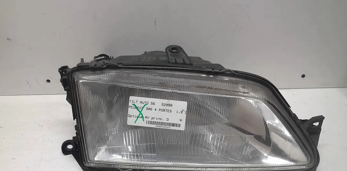 Phare droit Peugeot 306 (7B, N3, N5) 1.9 sld (1994-2001) occasion