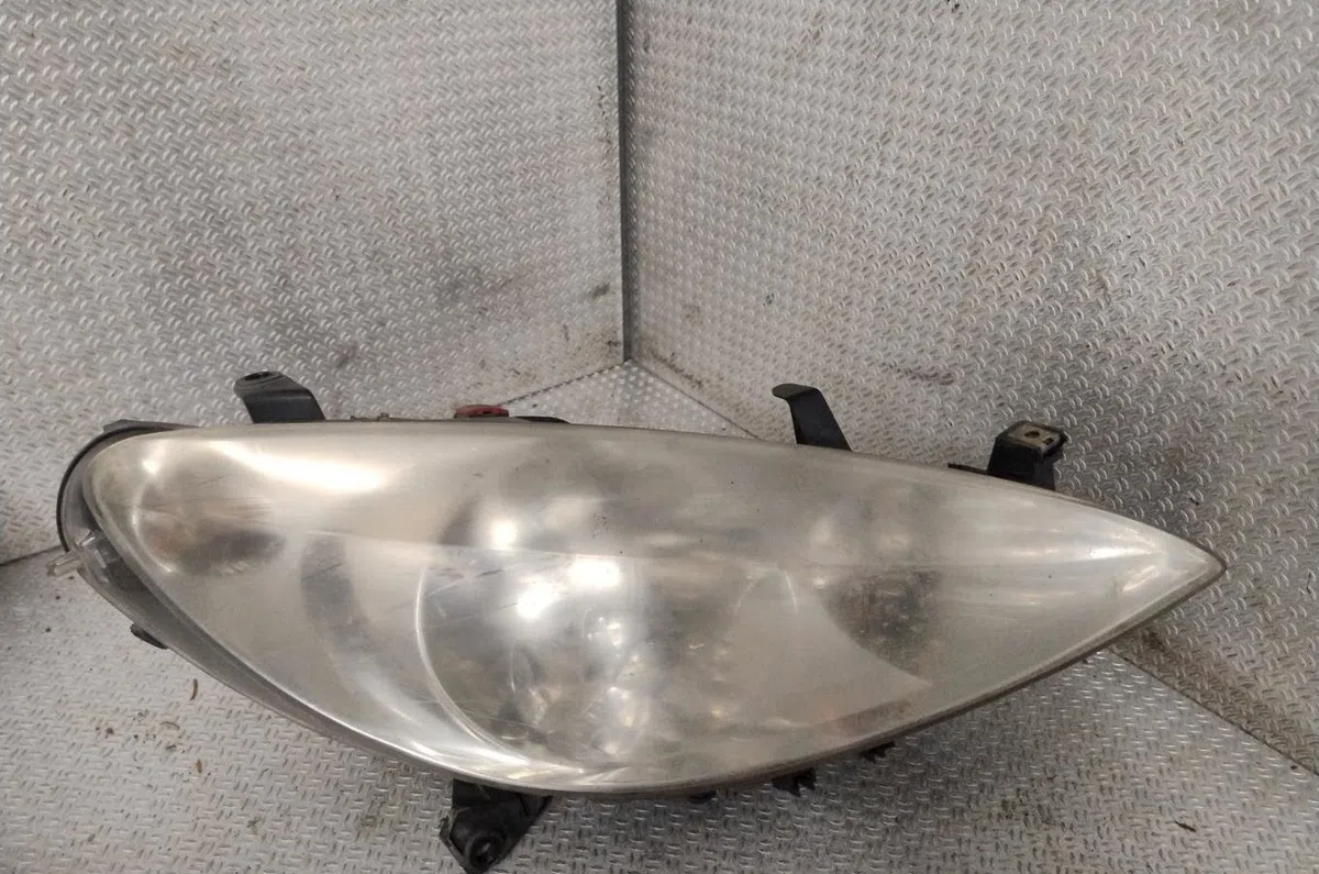 Phare droit Peugeot 307 (3A-C) 2.0 hdi 90 (2000-2007) 5 portes occasion