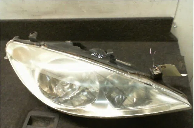 Phare droit Peugeot 307 Break (3E) 2.0 hdi 90 (2002-2008) occasion