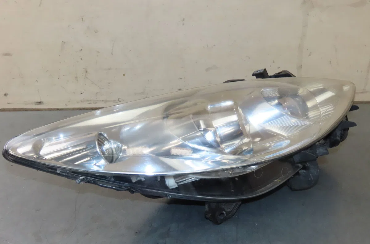 Phare droit Peugeot 307 SW (3H) 1.6 hdi 110 (2003-2007) occasion